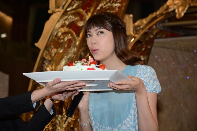 森星、黄金のカボチャの馬車から登場！フォトギャラリー（11枚目）