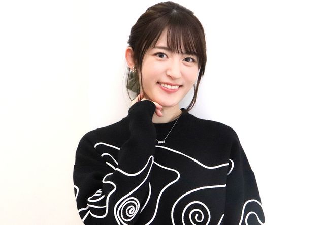 超キュート！禪院真希役・小松未可子『劇場版　呪術廻戦 0』インタビューカット（2枚目）