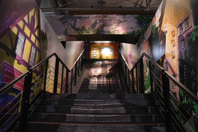 巨大ポスター風のフォトスポットも！「金曜ロードショーとジブリ展」会場の様子（5枚目）