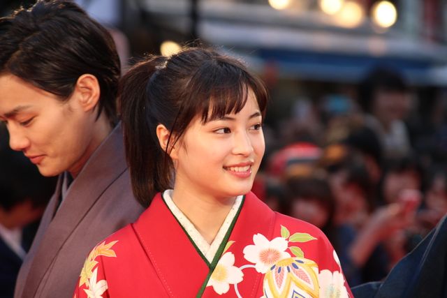 広瀬すず、野村周平、真剣佑らが袴姿で登場！映画『ちはやふる　－下の句－』公開記念「からくれなゐレッドカーペットアライバル」フォトギャラリー（7枚目）