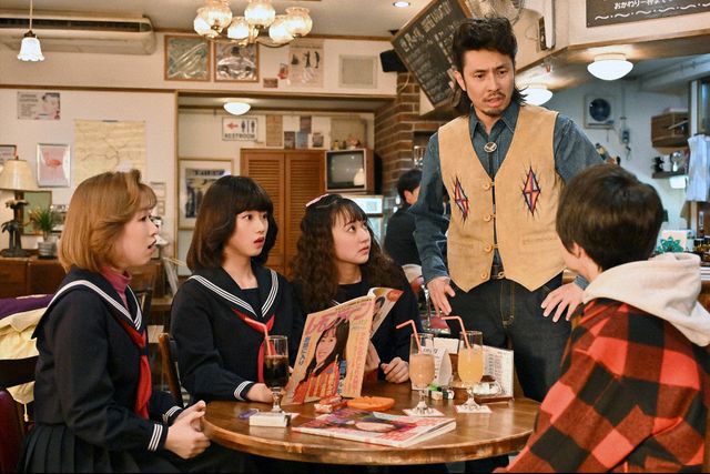 80年代さく裂！「不適切にもほどがある！」第1話場面写真（7枚目）