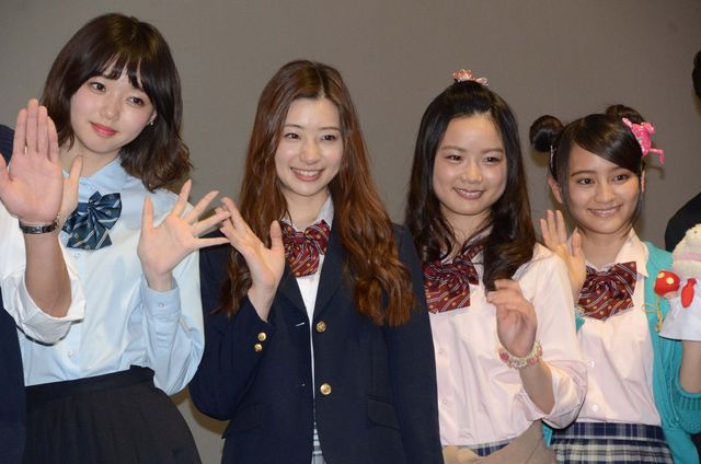 足立梨花、撮影現場では“ぼっちメシ”だった…映画『傷だらけの悪魔』初日舞台あいさつフォトギャラリー（8枚目）