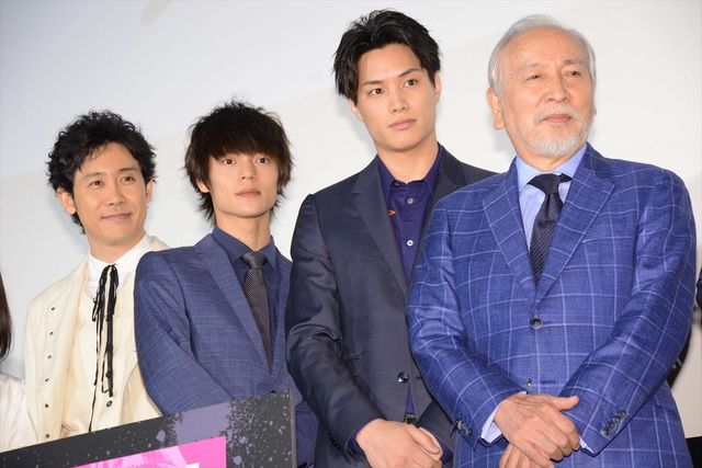 窪田正孝や鈴木伸之のいい笑顔がいっぱい！映画『東京喰種　トーキョーグール』初日舞台あいさつ（18枚目）