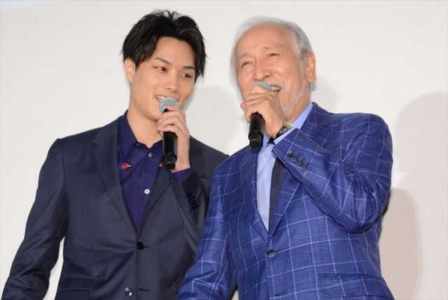 窪田正孝や鈴木伸之のいい笑顔がいっぱい！映画『東京喰種　トーキョーグール』初日舞台あいさつ（34枚目）