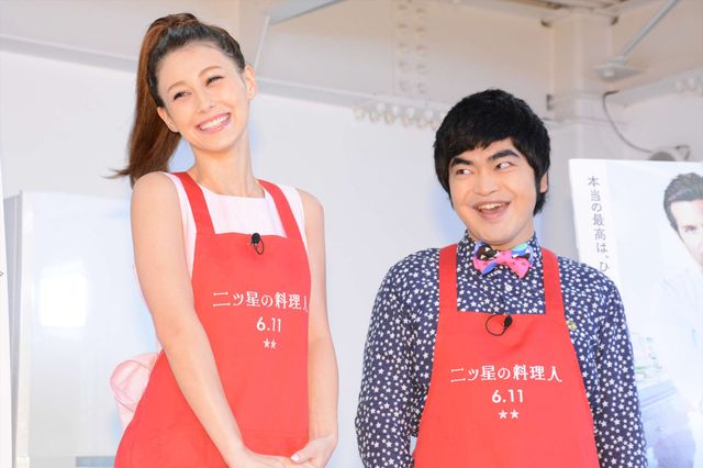 熱愛報道出たダレノガレがエプロン姿で登場！『二ツ星の料理人』イベント ギャラリー（2枚目）