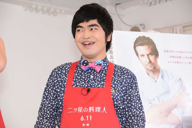 熱愛報道出たダレノガレがエプロン姿で登場！『二ツ星の料理人』イベント ギャラリー（3枚目）