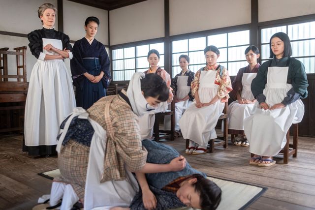【画像4枚】朝ドラ「風、薫る」過去を思い出したりん（見上愛）に、バーンズ先生は…第28回場面写真（2枚目）