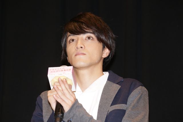 足立梨花、黒羽麻璃央ら登壇！『アヤメくんののんびり肉食日誌』完成披露イベント（4枚目）