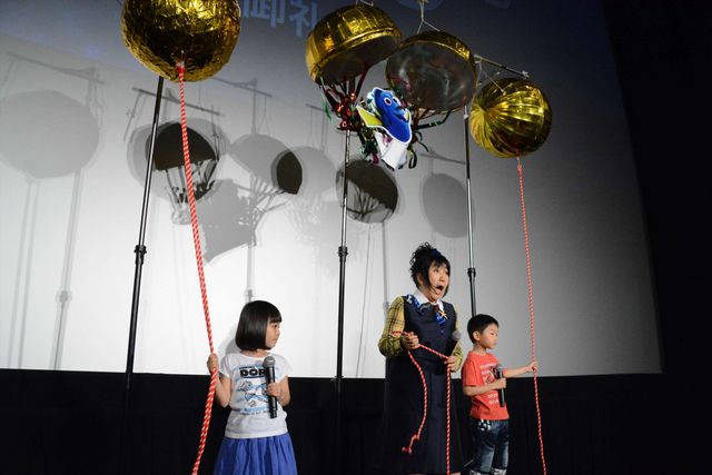 室井滋『ドリー』イベントに共演の子役と登場！『ファインディング・ドリー』大ヒット御礼舞台あいさつギャラリー（3枚目）