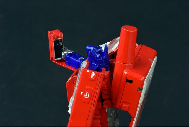 かわいすぎて困ります…オプティマスプライム＆バンブルビー＆メガトロンの雄姿！（6枚目）