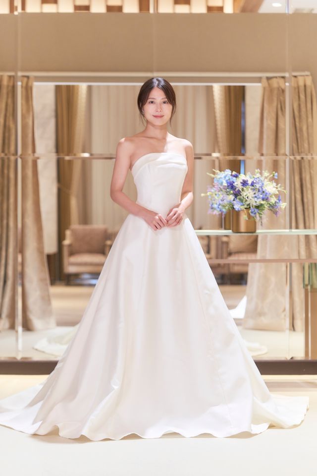 有村架純のウエディングドレス姿も！『ブラック・ショーマン』場面写真＜6枚＞（6枚目）