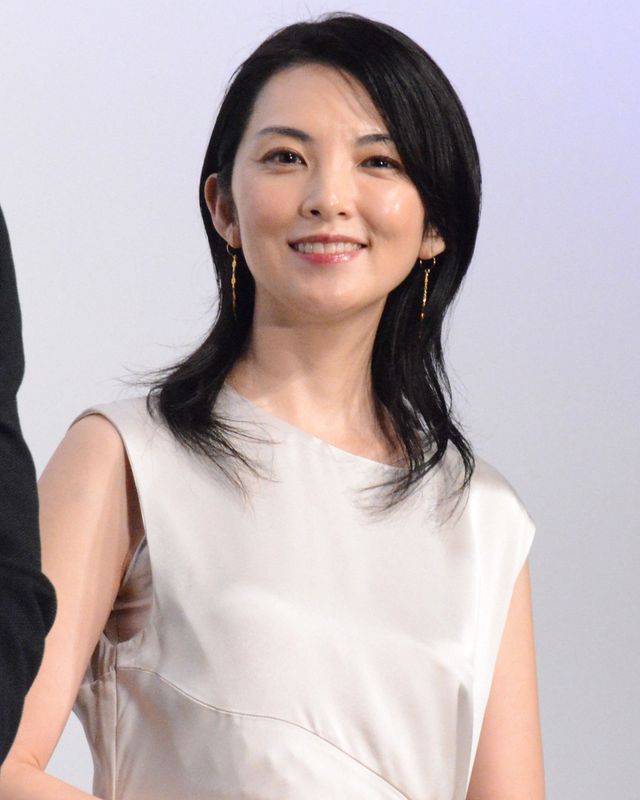 綾野剛がスマートにエスコート！咲耶、田中麗奈らと『星と月は天の穴』完成披露へ（15枚目）