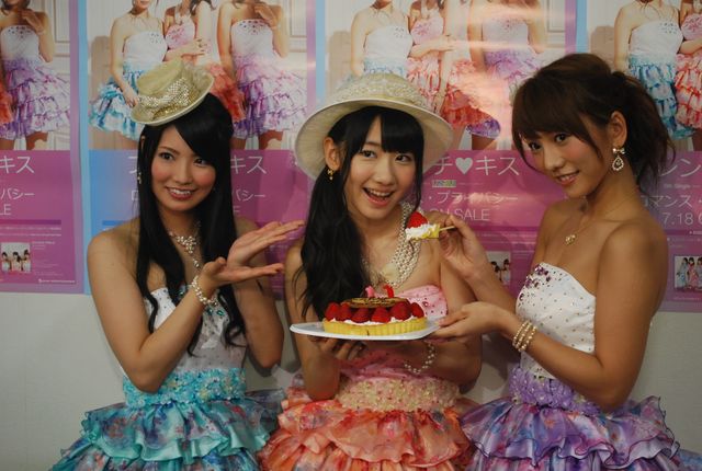 恋を歌った新曲「ロマンス・プライバシー」に柏木由紀、「片思いはOKですよね」画像ギャラリー（13枚目）