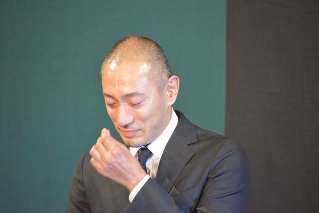 旅立った小林麻央さんへの思いあふれ……市川海老蔵さん、会見の様子（6枚目）