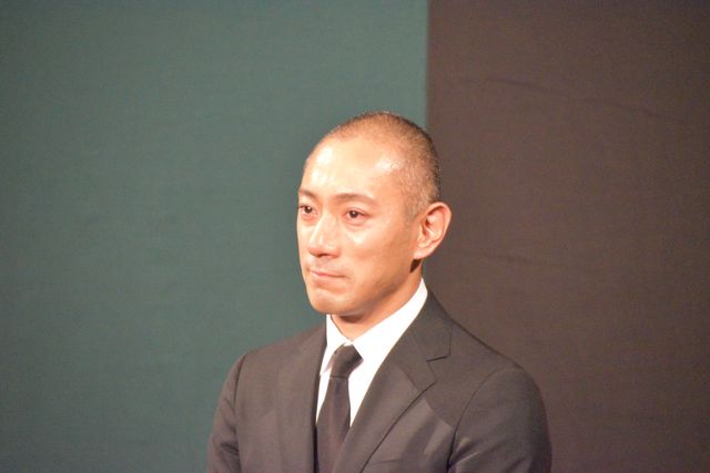 旅立った小林麻央さんへの思いあふれ……市川海老蔵さん、会見の様子（16枚目）