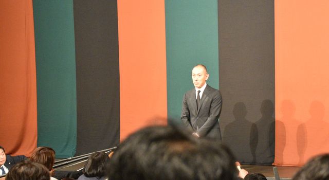 旅立った小林麻央さんへの思いあふれ……市川海老蔵さん、会見の様子（17枚目）