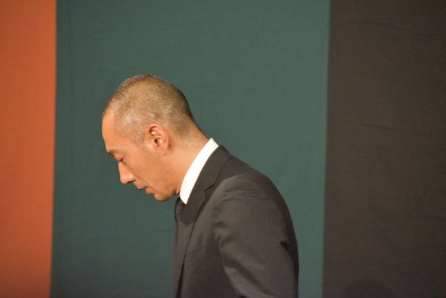 旅立った小林麻央さんへの思いあふれ……市川海老蔵さん、会見の様子（18枚目）