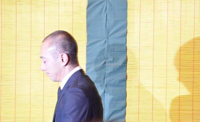 旅立った小林麻央さんへの思いあふれ……市川海老蔵さん、会見の様子（19枚目）