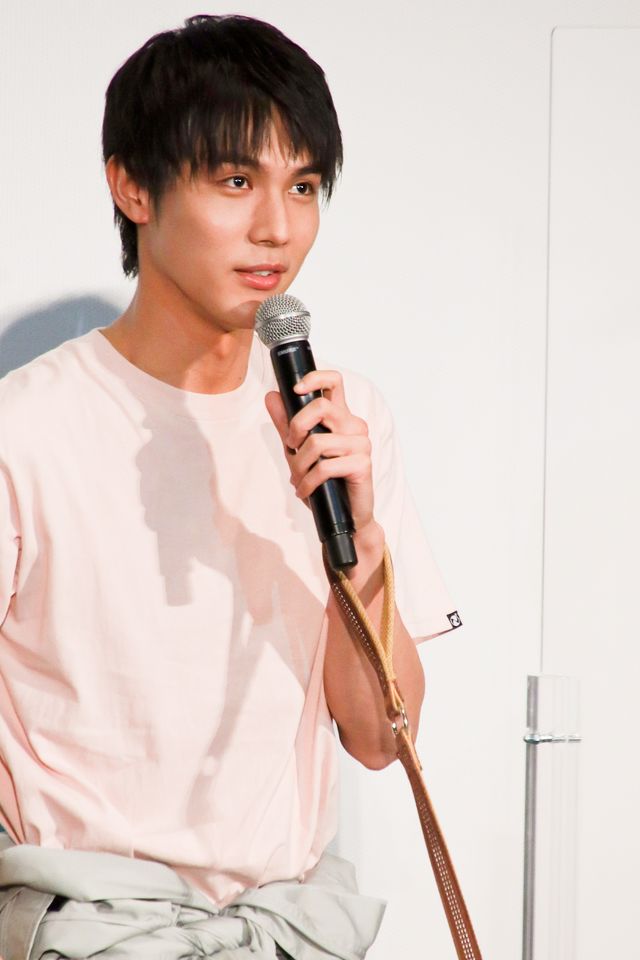 林遣都が共演者の中川大志、大原櫻子、浅香航大と登壇！『犬部！』完成披露イベント（14枚目）