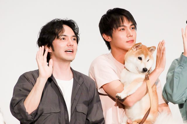 林遣都が共演者の中川大志、大原櫻子、浅香航大と登壇！『犬部！』完成披露イベント（27枚目）