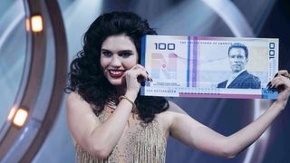 シュワルツェネッガー、リメイク版『ランニング・マン』参戦　紙幣の肖像として登場