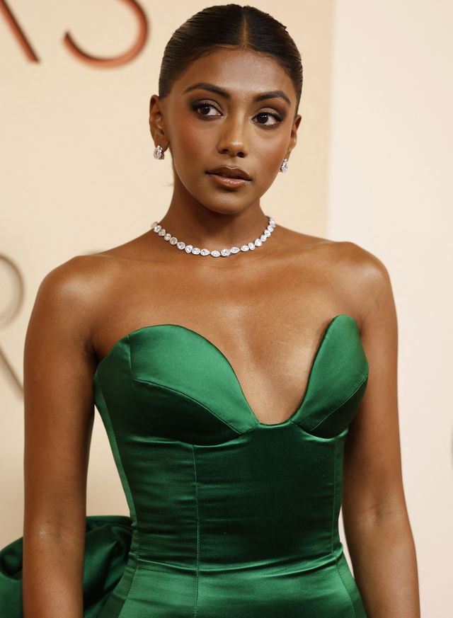 アカデミー賞授賞式レッドカーペットに登場でのチャリスラ・チャンドラン