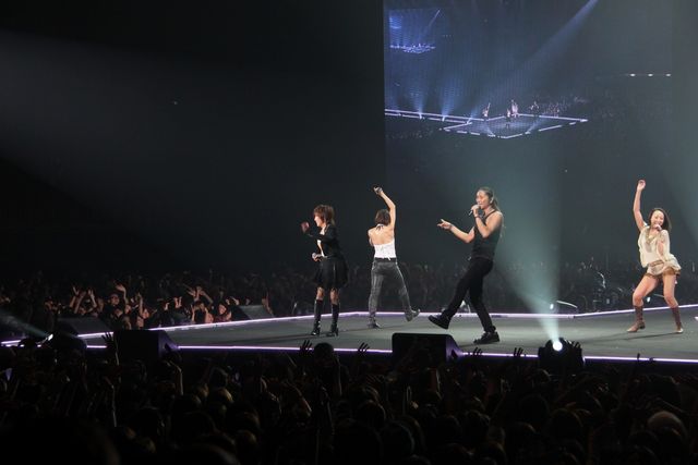 TRF、東京ガールズコレクションで熱唱！小室哲哉も笑顔で共演！（11枚目）