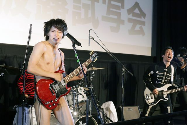野村周平がパンツ一丁に！『日々ロック』フォトギャラリー：フォトギャラリー
