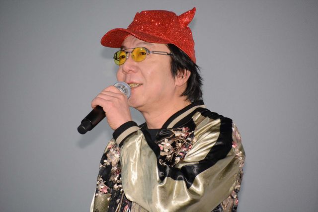 松坂桃李＆斎藤工がパディントンダルマの周りに集まって…（10枚目）