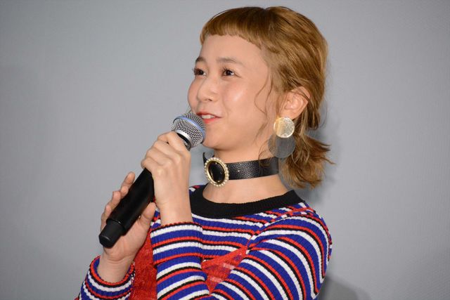 松坂桃李＆斎藤工がパディントンダルマの周りに集まって…（13枚目）