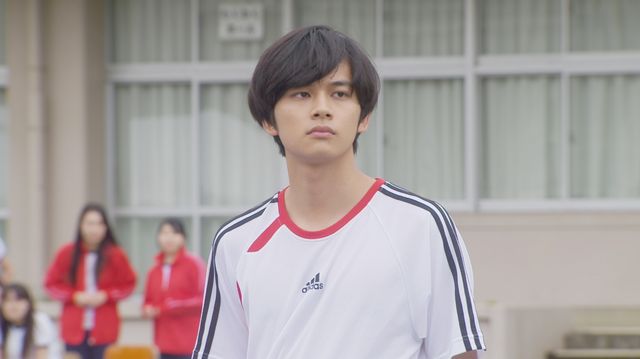 北村匠海が明石家さんまに！ドラマ「ずっと笑ってた」ギャラリー（2枚目）