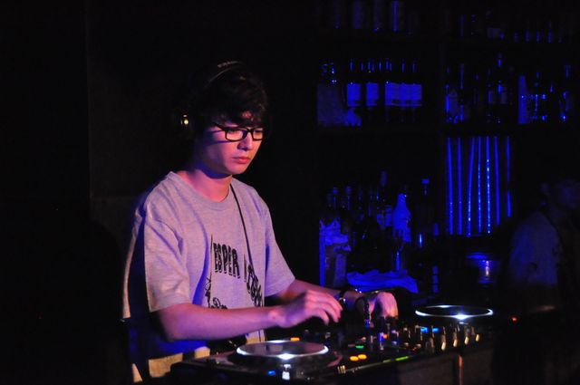 染谷将太がDJに!?「エスパーナイト」フォトギャラリー（29枚目）