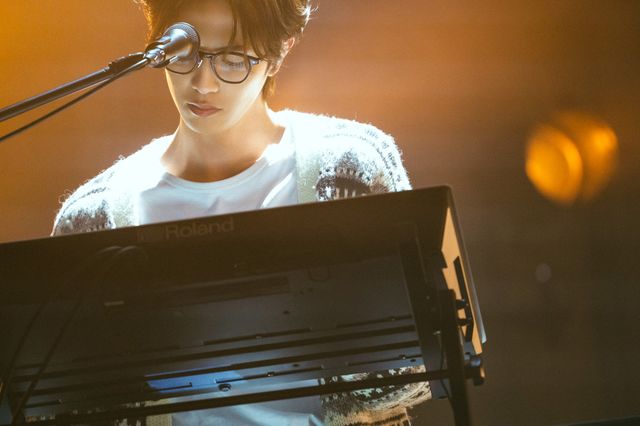 佐藤健×宮崎優×町田啓太×志尊淳「グラスハート」劇中バンド・TENBLANK場面写真（2枚目）