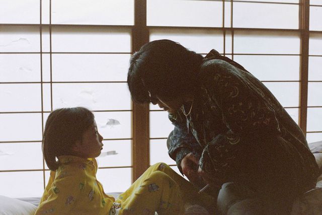 宮沢りえが水商売で日銭を稼ぐ母親に…映画『しびれ』劇中スチール4点（3枚目）