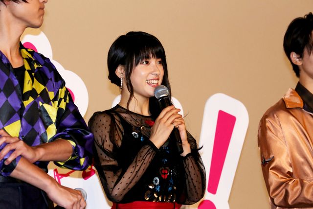 土屋太鳳ちゃんのワンピースがかわいい！映画『トリガール！』初日舞台あいさつ：フォトギャラリー