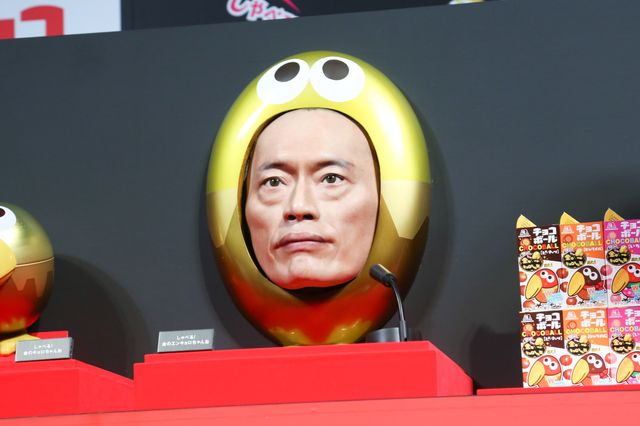 キョロちゃんのくちばしが遠藤憲一に…「金のエンキョロちゃん缶」がすさまじい迫力（6枚目）