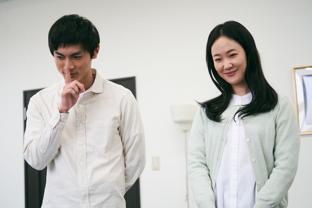 岡田将生がイケメン教師に！芦田愛菜主演『星の子』場面カット（2枚目）