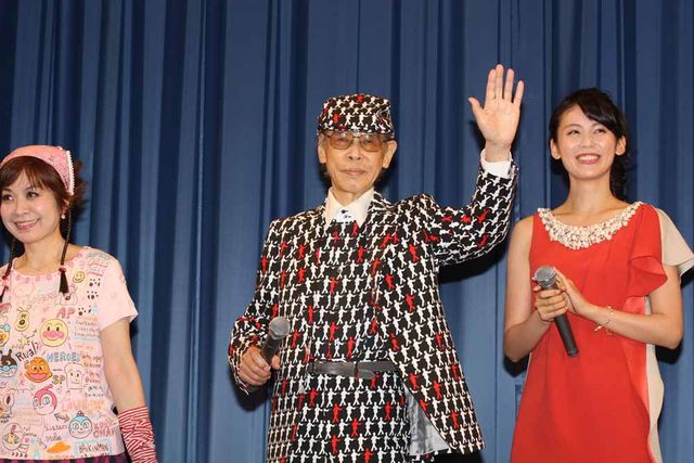 やなせたかし氏、アンパンマン新作映画試写で恒例の歌を披露！　画像ギャラリー（2枚目）