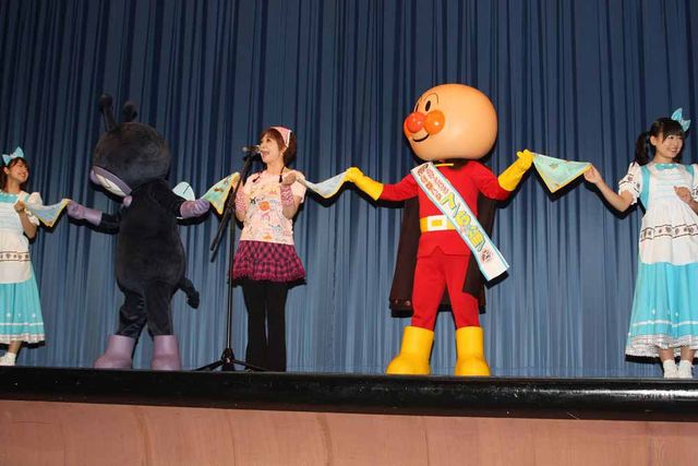 やなせたかし氏、アンパンマン新作映画試写で恒例の歌を披露！　画像ギャラリー（7枚目）