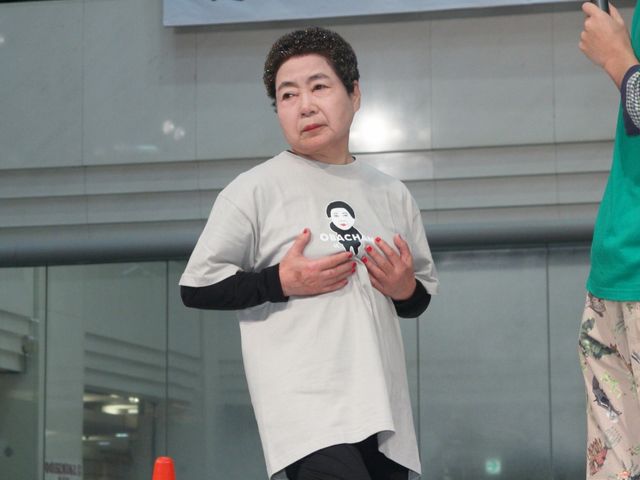 「ガキの使い」キスおばちゃん、30秒で49人にキスしギネス保持者に!!　画像ギャラリー（6枚目）