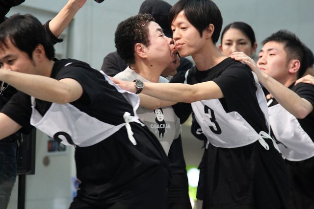 「ガキの使い」キスおばちゃん、30秒で49人にキスしギネス保持者に!!　画像ギャラリー（21枚目）