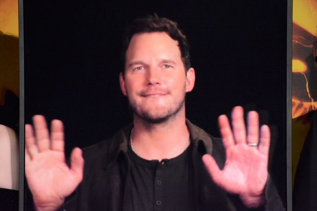 手でハートを作るブライスがカワイイ！『ジュラシック・ワールド／新たなる支配者』来日記者会見（4枚目）