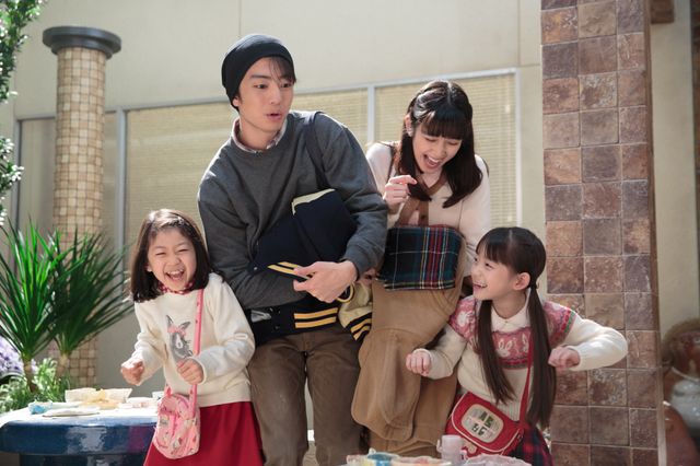 びわ湖をながめる武志と真奈…27日放送「スカーレット」第149回（3枚目）