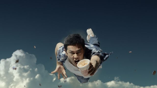 佐藤健が女装で戦隊ピンクに！フォトギャラリー（5枚目）