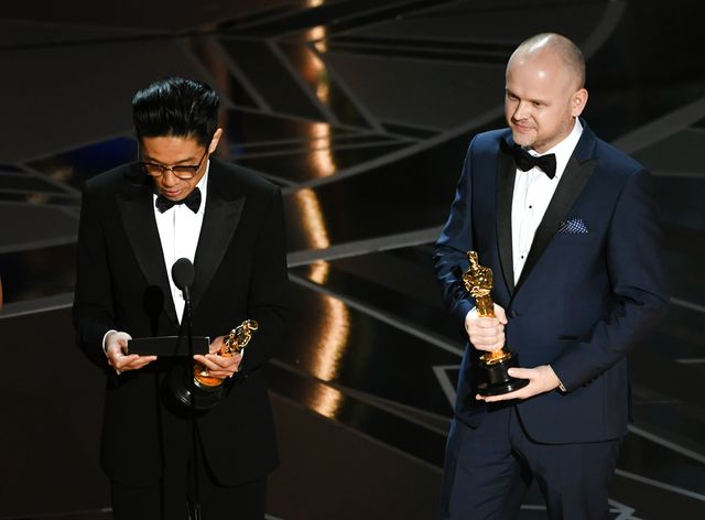 おめでとう！辻一弘さん日本人初メイク・ヘアスタイリング賞受賞の瞬間！（4枚目）