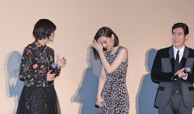 意気投合の平手友梨奈＆北川景子！『響 -HIBIKI-』初日舞台あいさつ（6枚目）