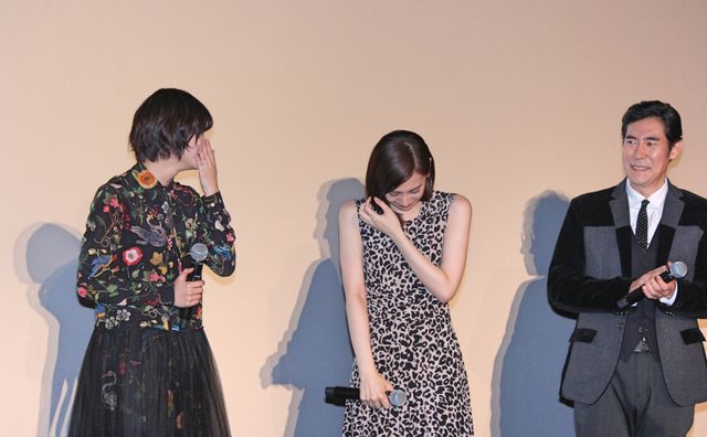 意気投合の平手友梨奈＆北川景子！『響 -HIBIKI-』初日舞台あいさつ（7枚目）