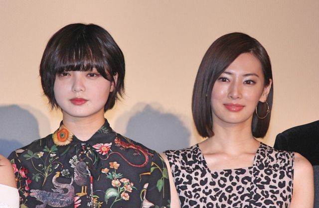 意気投合の平手友梨奈＆北川景子！『響 -HIBIKI-』初日舞台あいさつ（9枚目）