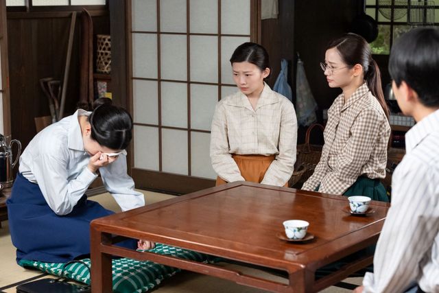 小野（堺小春）が頭を下げる…「虎に翼」第18週「七人の子は生すとも女に心許すな？」第89回（3枚目）