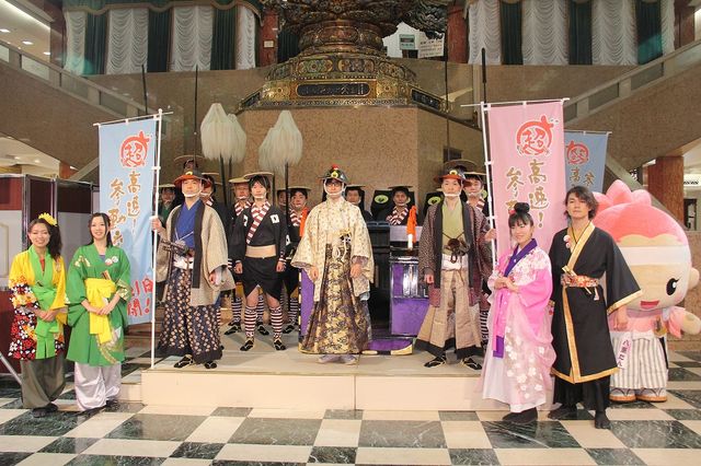 映画『超高速!参勤交代』と日本橋三越本店のコラボで大名行列が復活！フォトギャラリー（12枚目）